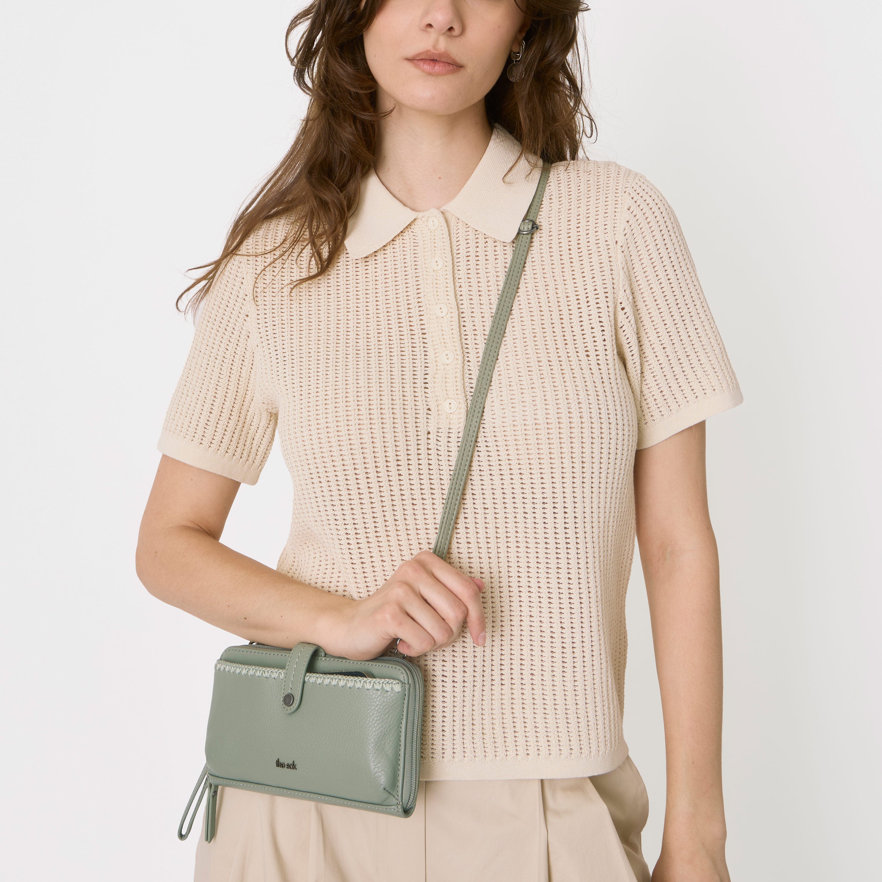 The Sak Iris Smartphone Wallet - Leather - Meadow