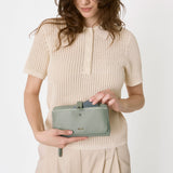 The Sak Iris Smartphone Wallet - Leather - Meadow