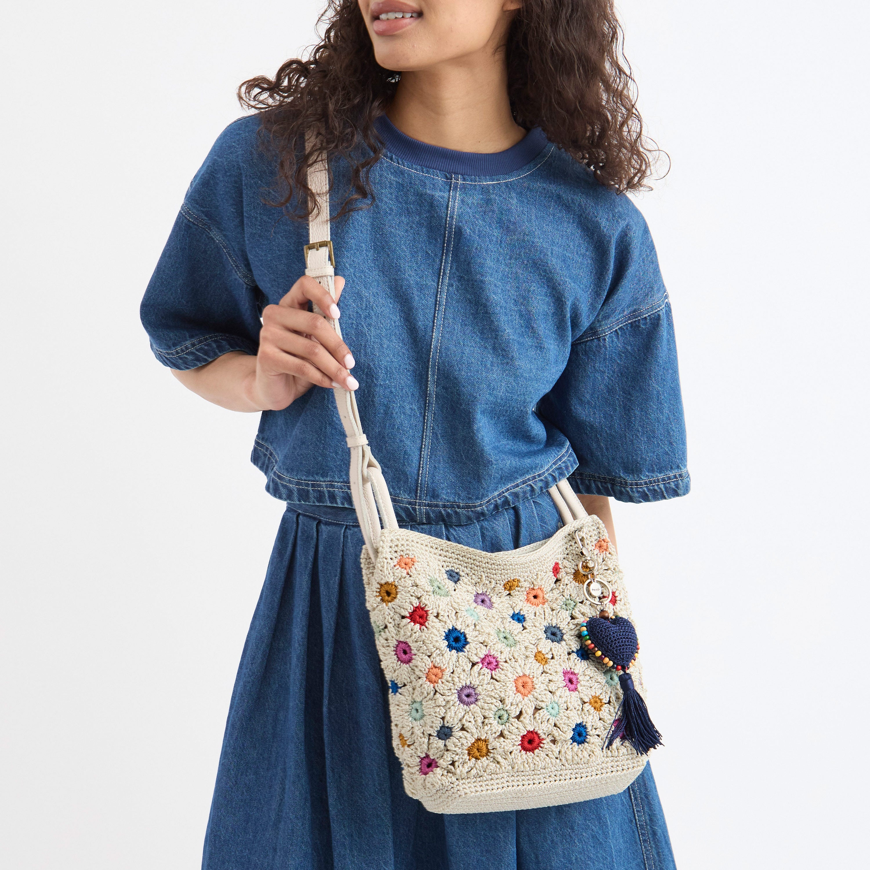 The Sak Los Feliz Crossbody - Hand Crochet - Natural Multi Flowers