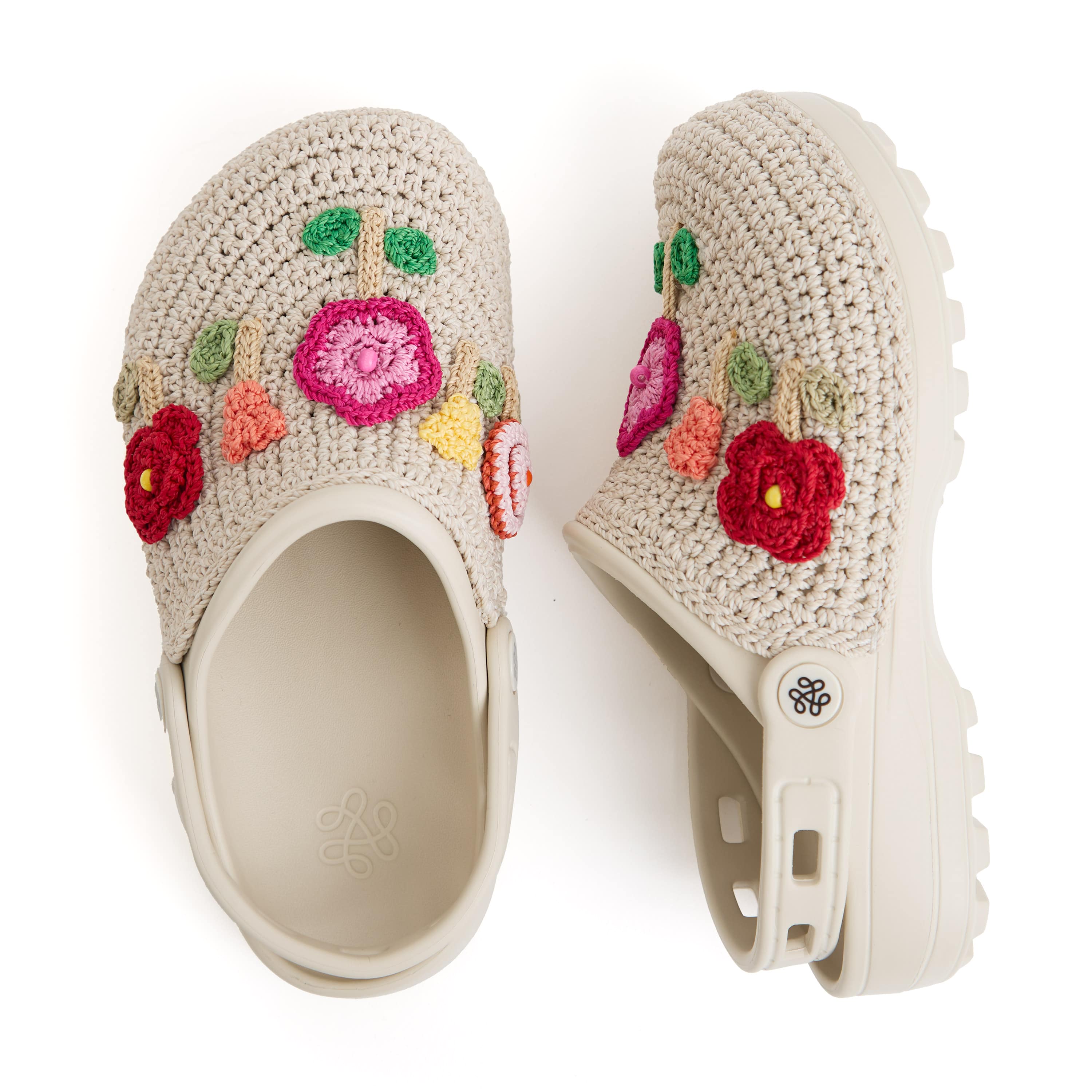 The Sak Bolo Eva Clog - Hand Crochet - Flower Ecru