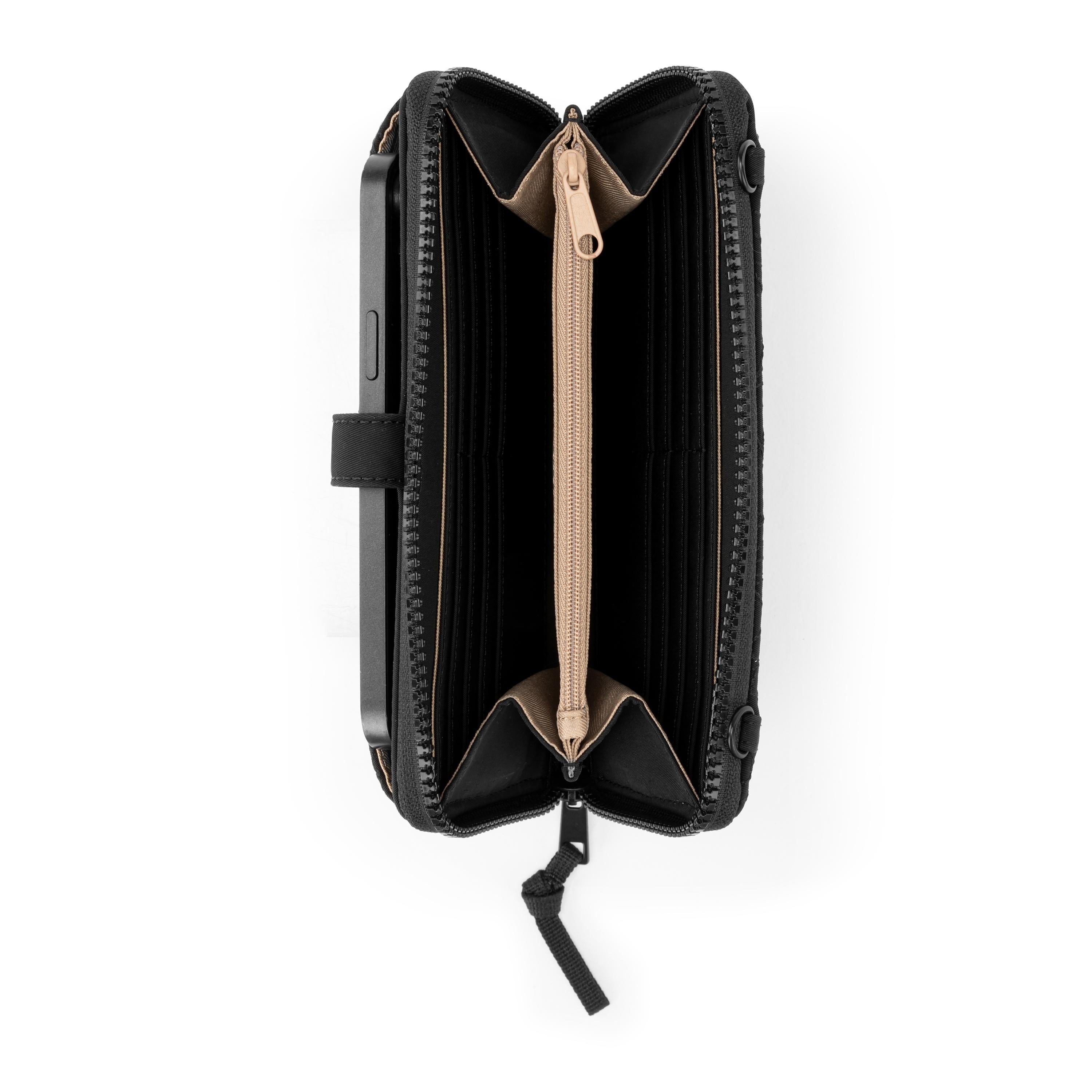 Sakroots Smartphone Wallet - EcoTwill - Black Flower Blossom Quilted